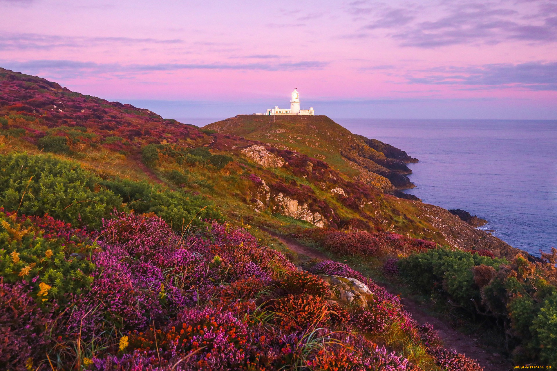 strumble head lighthouse, pembrokeshire, wales, , , strumble, head, lighthouse
